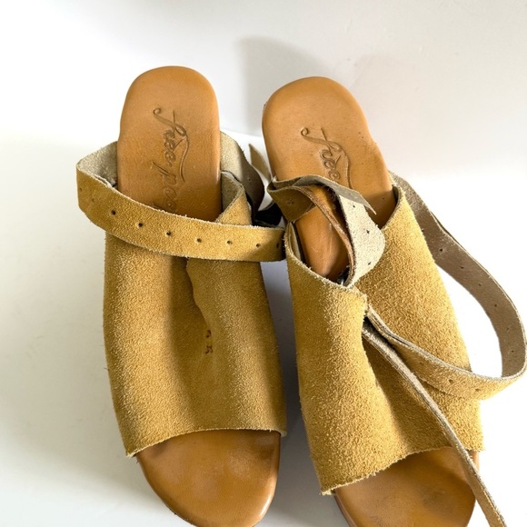 Free People Ankle Strap Wood Chunky Suede Leather Clogs - Picture 2 of 8